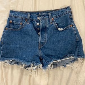 Levi’s 501 jean shorts